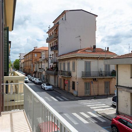 La Suite 2 Ondina Viareggio 200M From Sea - Happy Rentals Exterior foto